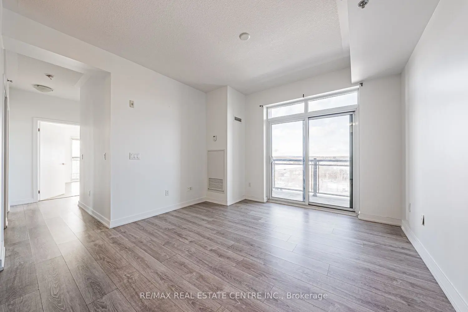 Additional image 8 of 2486 Old Bronte Road 706