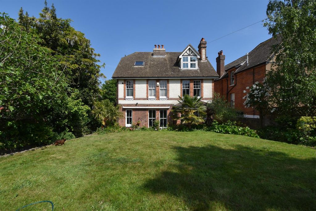 6 bed detached house for saleLondon Road, St. Leonards-On-Sea TN37