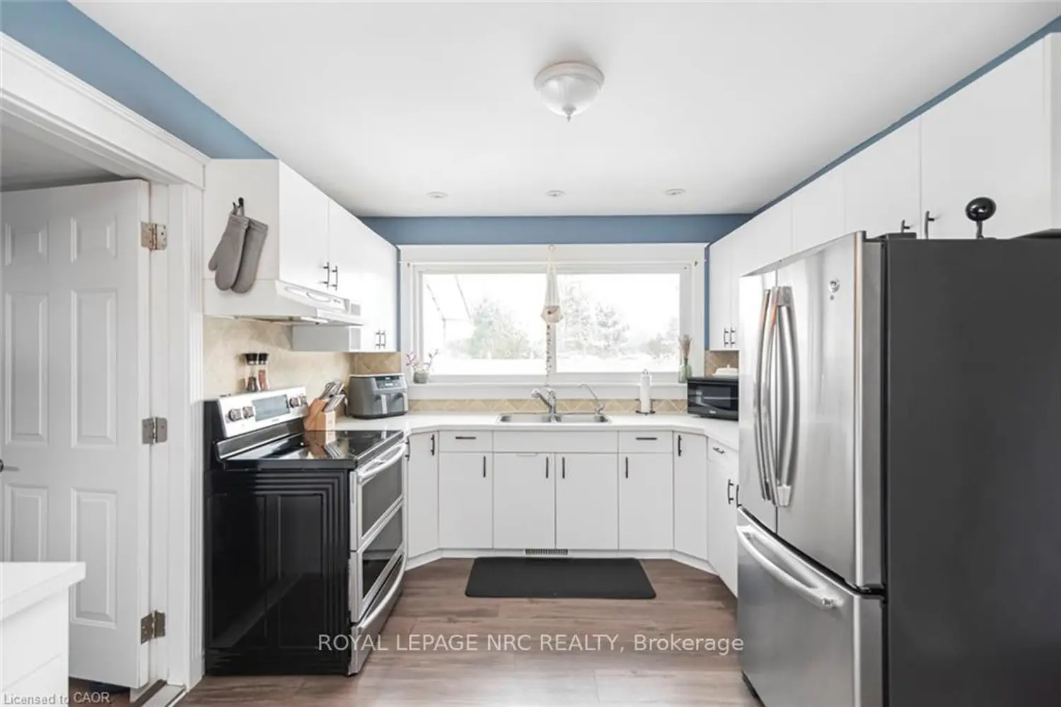 Additional image 13 of 11685 Burnaby Road
