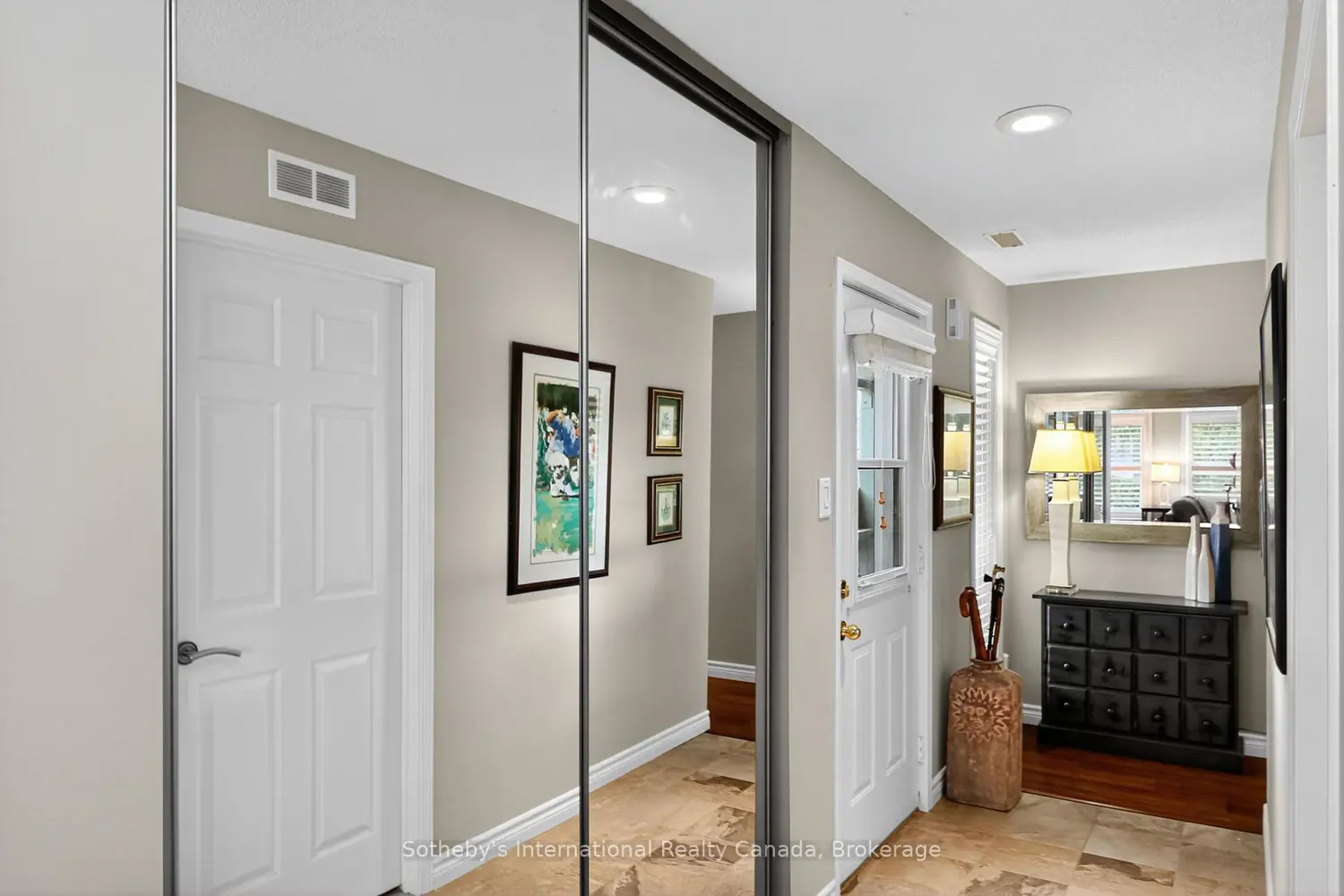 318 Mariners Way photo 4