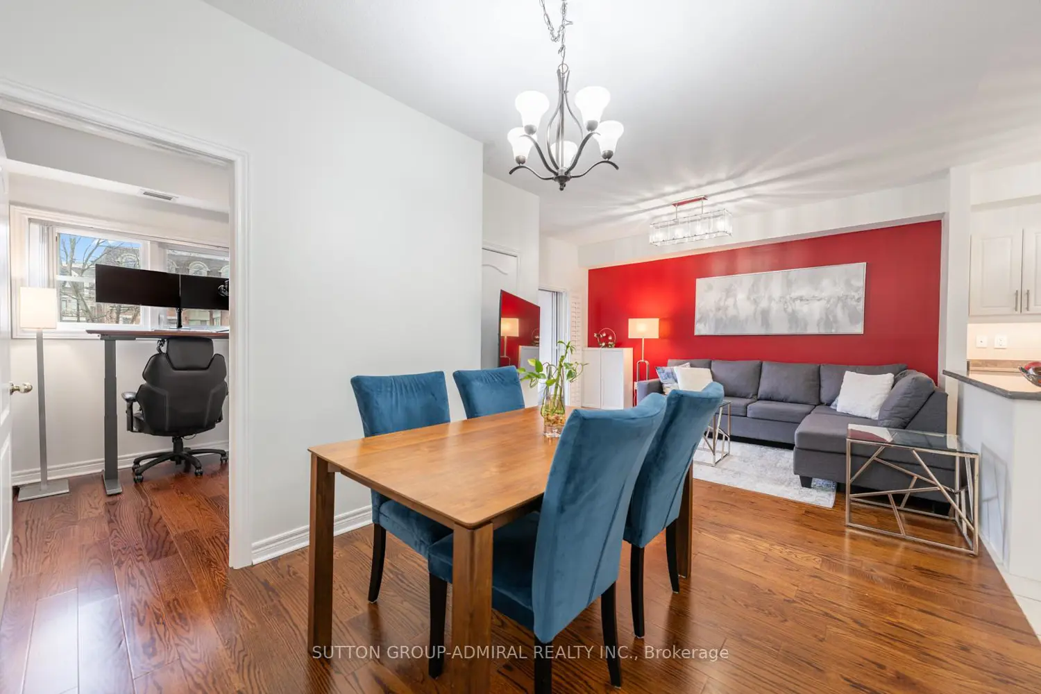 9944 Keele Street 102 photo 4