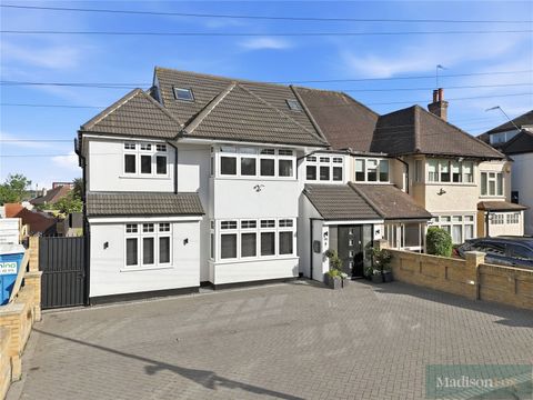 Kings Avenue, Woodford Green IG8