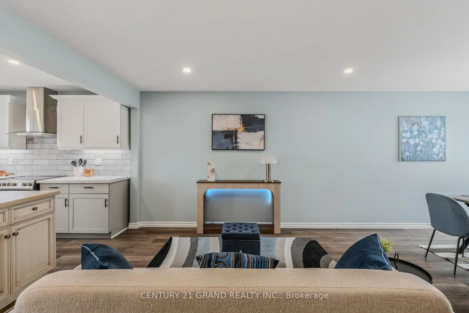 4 Dowden Avenue photo 5
