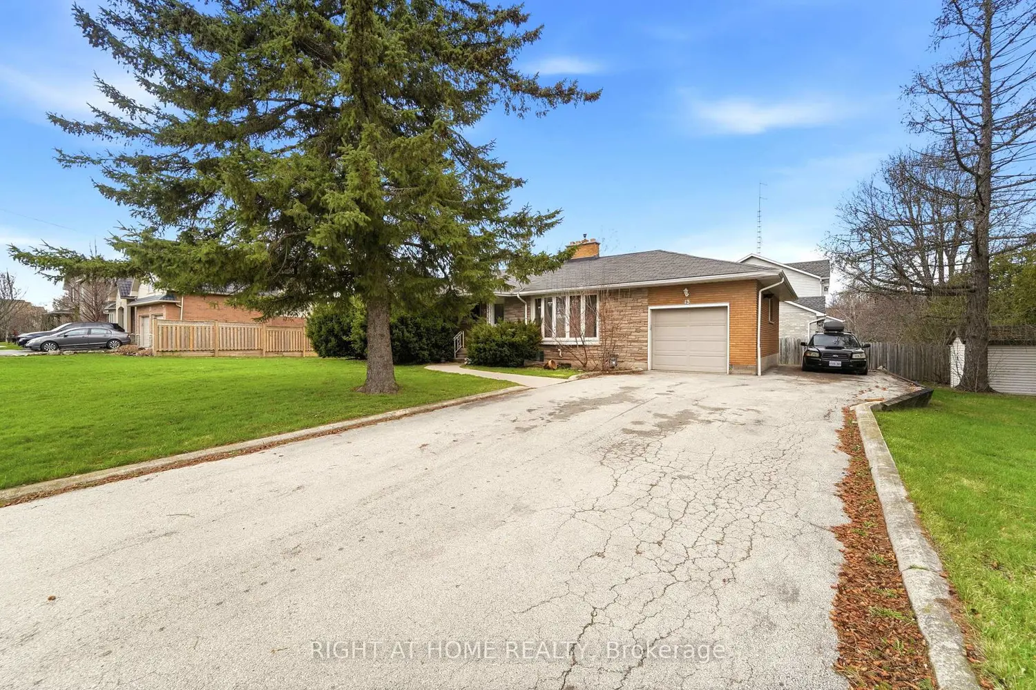 13 Westview Crescent photo 4