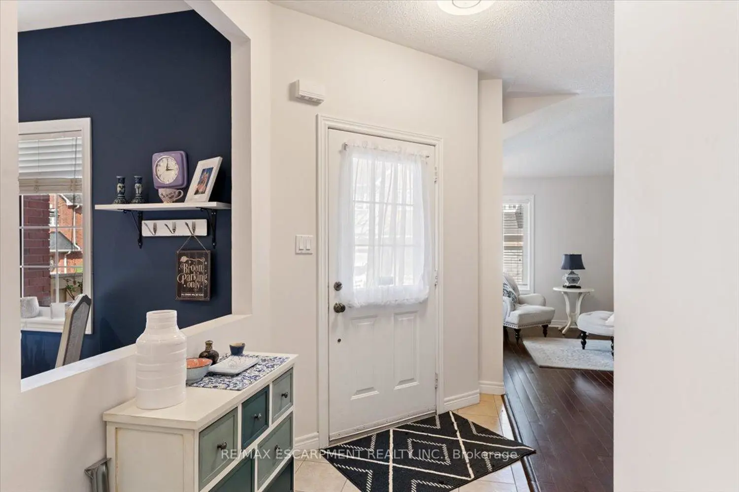 100 Beddoe Drive 6 photo 2