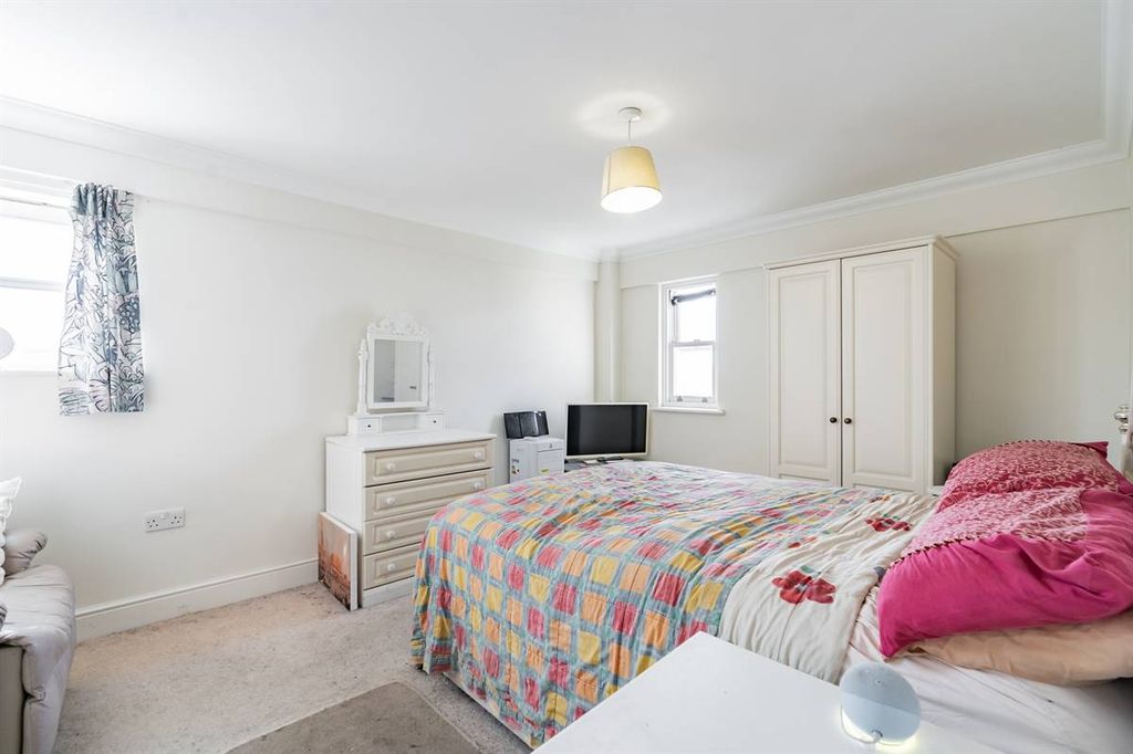 Additional image 10 of 2 bed flat for saleCentral Parade, Herne Bay CT6