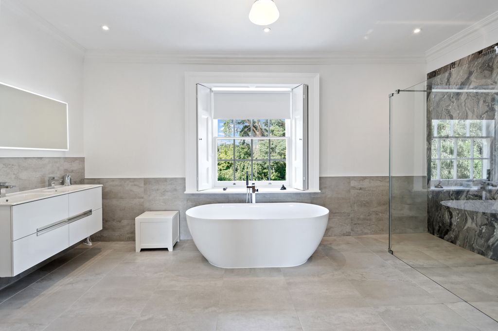 Additional image 20 of 5 bed property for saleOld Bedhampton, Hampshire PO9