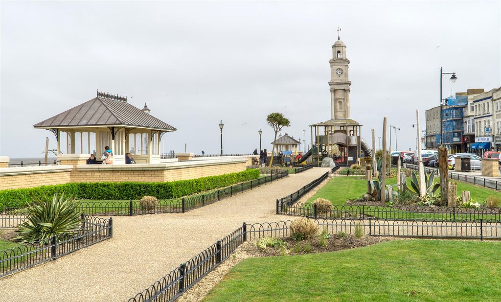 Additional image 10 of 2 bed flat for sale5 Haddington Court, 10 William Street, Herne Bay CT6