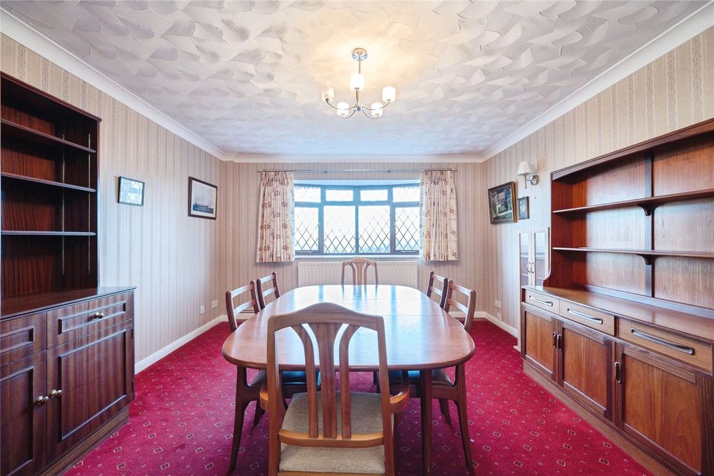 Additional image 17 of 4 bed detached house for saleMarine Walk, Hayling Island, Hampshire PO11