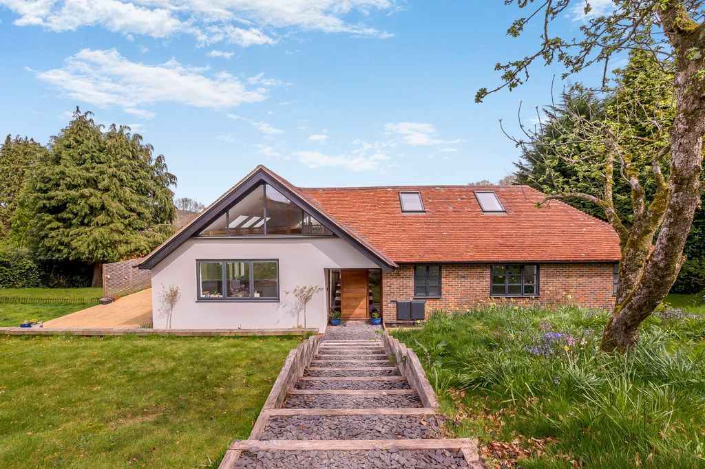 5 bed detached house for saleCourts Hill Road, Haslemere, Surrey GU27