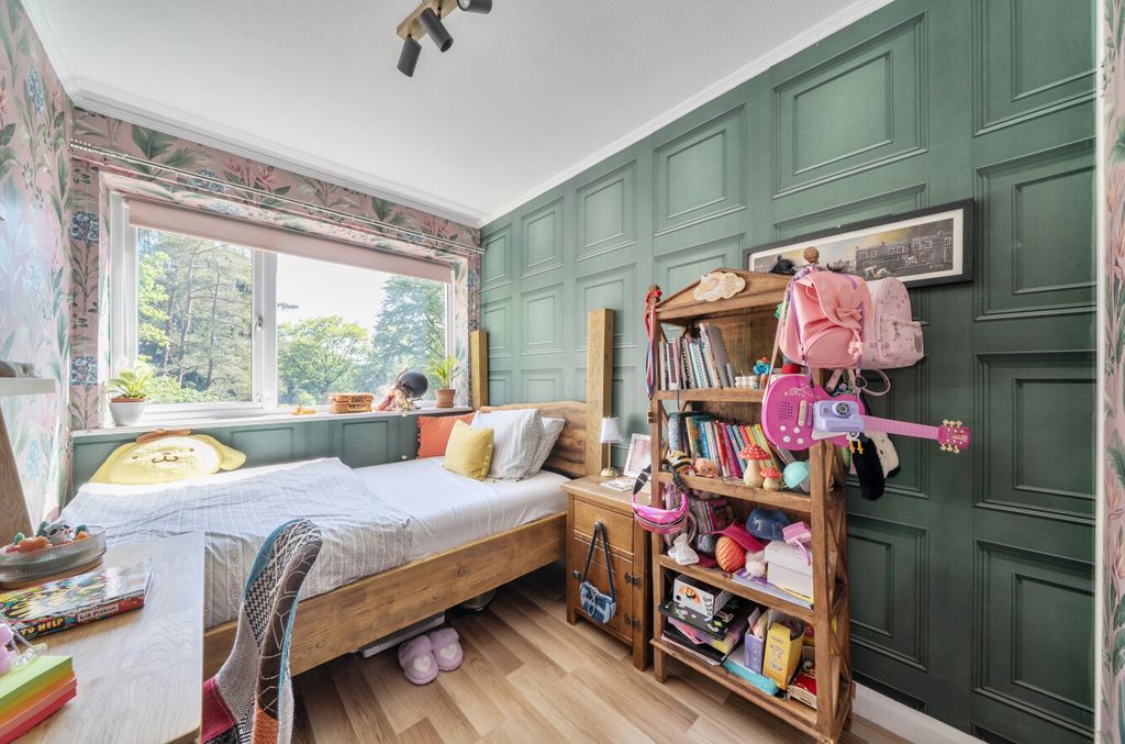 Additional image 12 of 3 bed flat for saleHeather Way, Hindhead, Surrey GU26