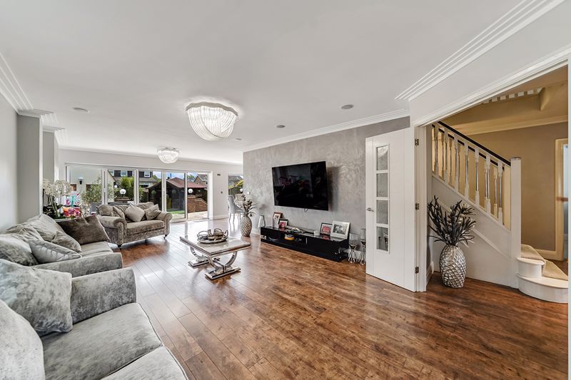 Additional image 2 of 6 bed detached house for saleWare Road, Hoddesdon EN11