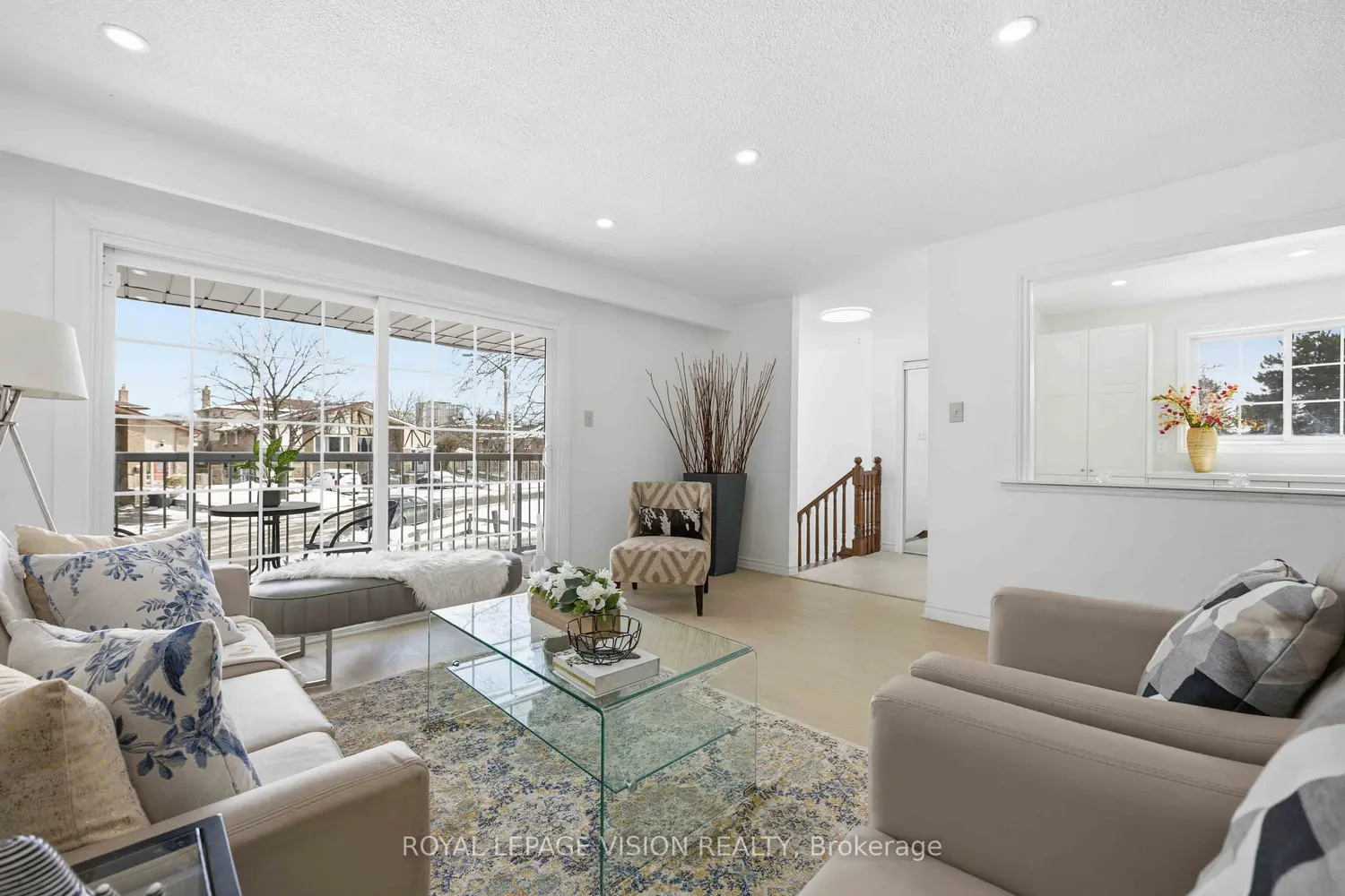 7 Snowhill Crescent photo 3