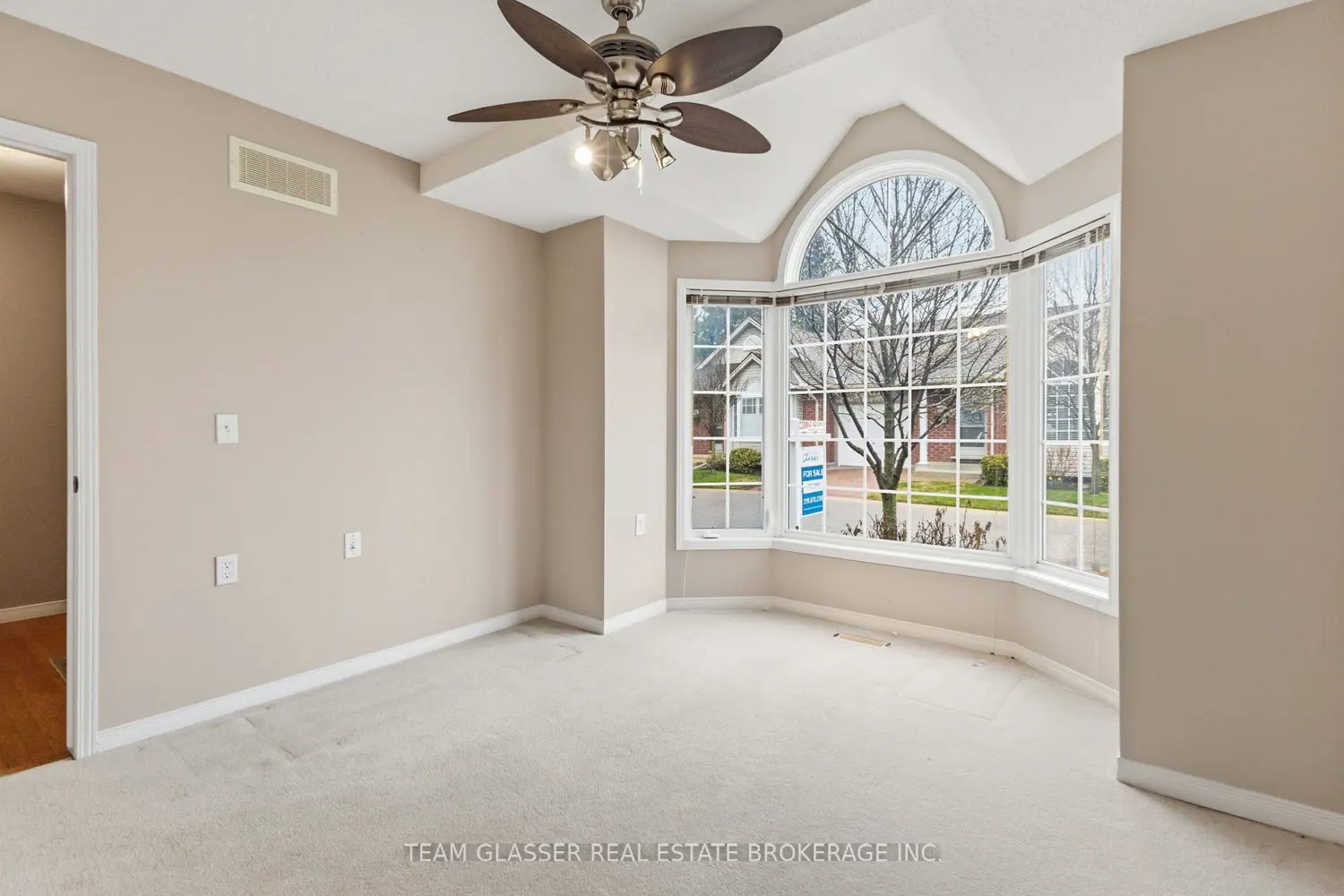 1555 Highbury Avenue 20 photo 4