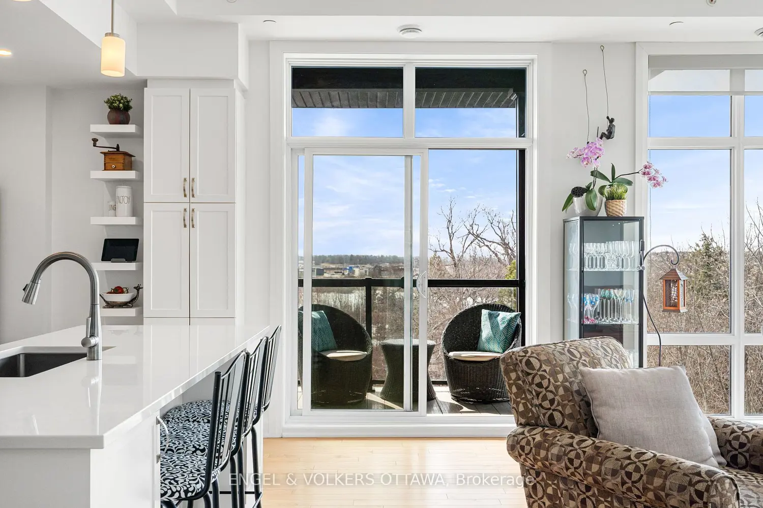 Additional image 10 of 110 Cortile Private 402