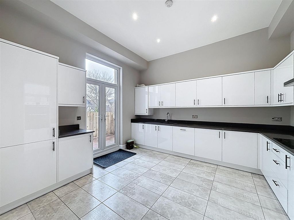 Additional image 8 of 4 bed end terrace house for saleEsplanade, Hornsea HU18