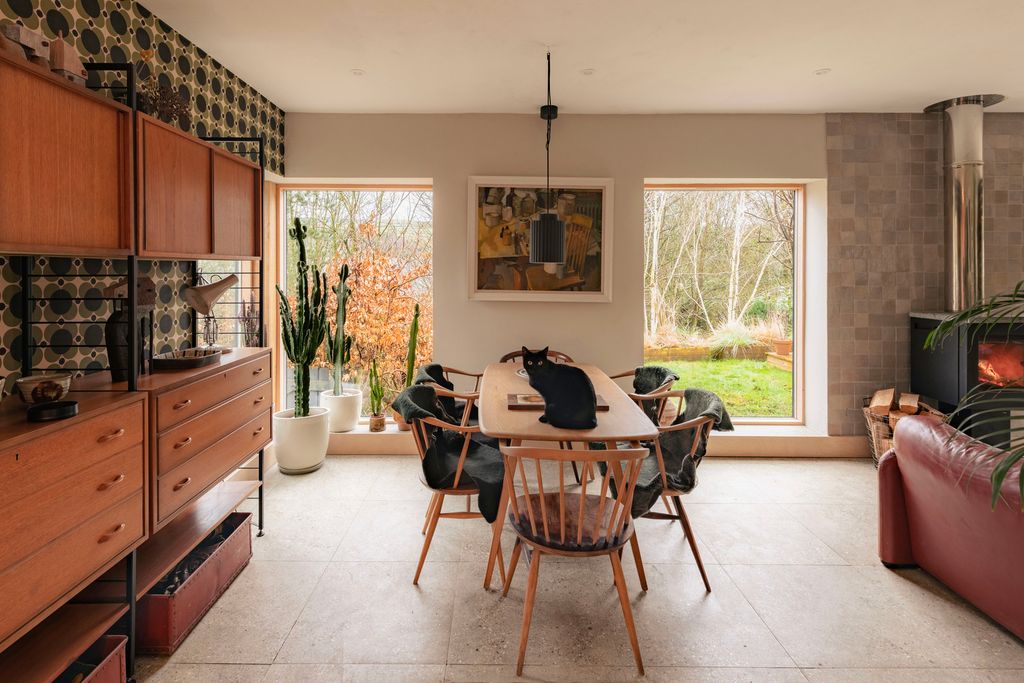 3 bed detached house for saleYew Tree Lane, Holmfirth, West Yorkshire HD9