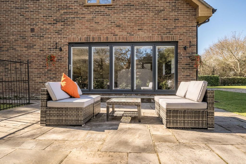 Additional image 28 of 5 bed detached house for saleNorth Close, Havant PO9