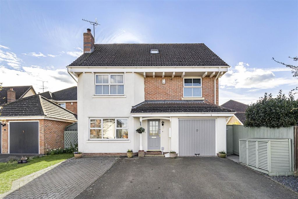 6 bed detached house for saleCalford Drive, Haverhill CB9