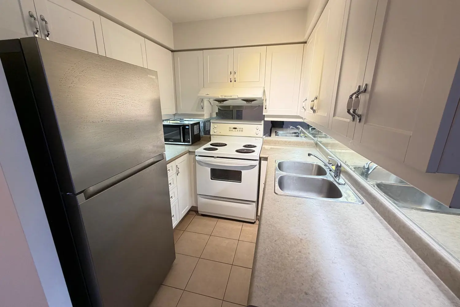 3 Rean Drive 1805 photo 4