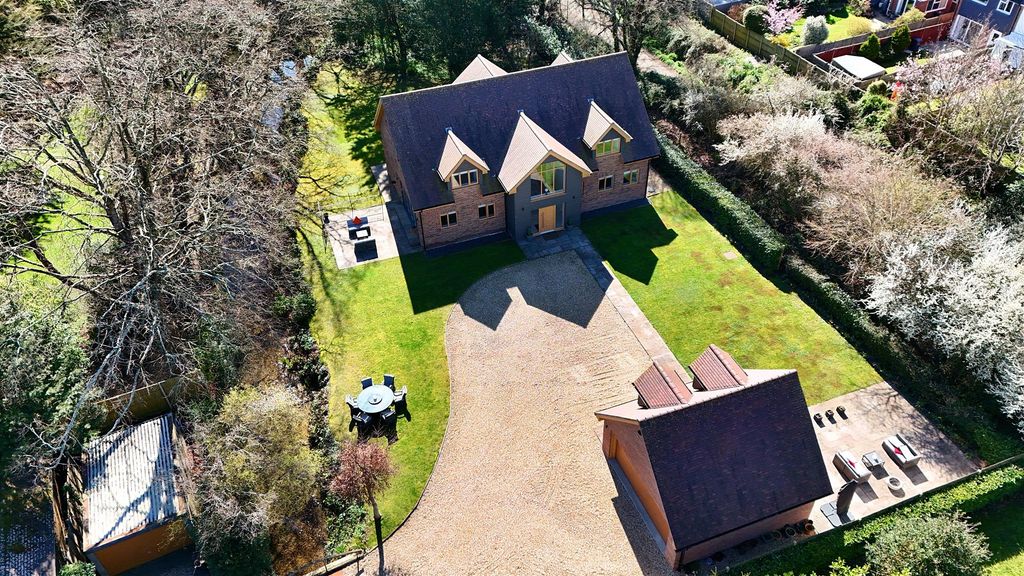 Additional image 4 of 5 bed detached house for saleNorth Close, Havant PO9