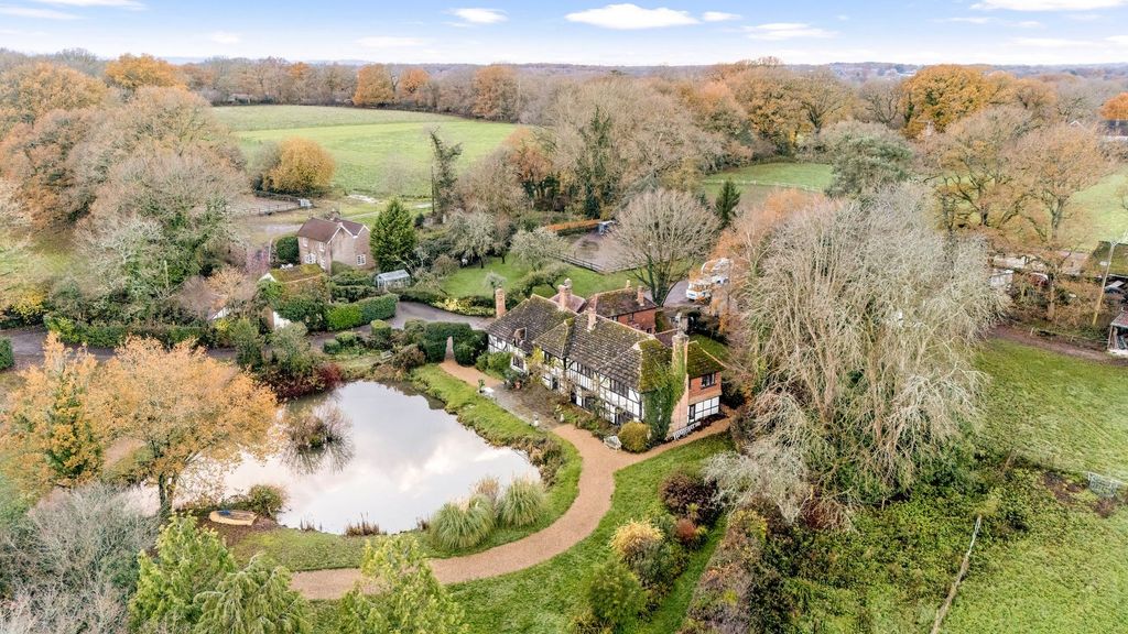 8 bed detached house for saleBroadwater Lane, Copsale RH13