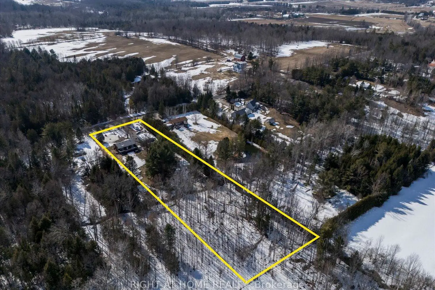 177 Medonte 2 Side Road photo 3