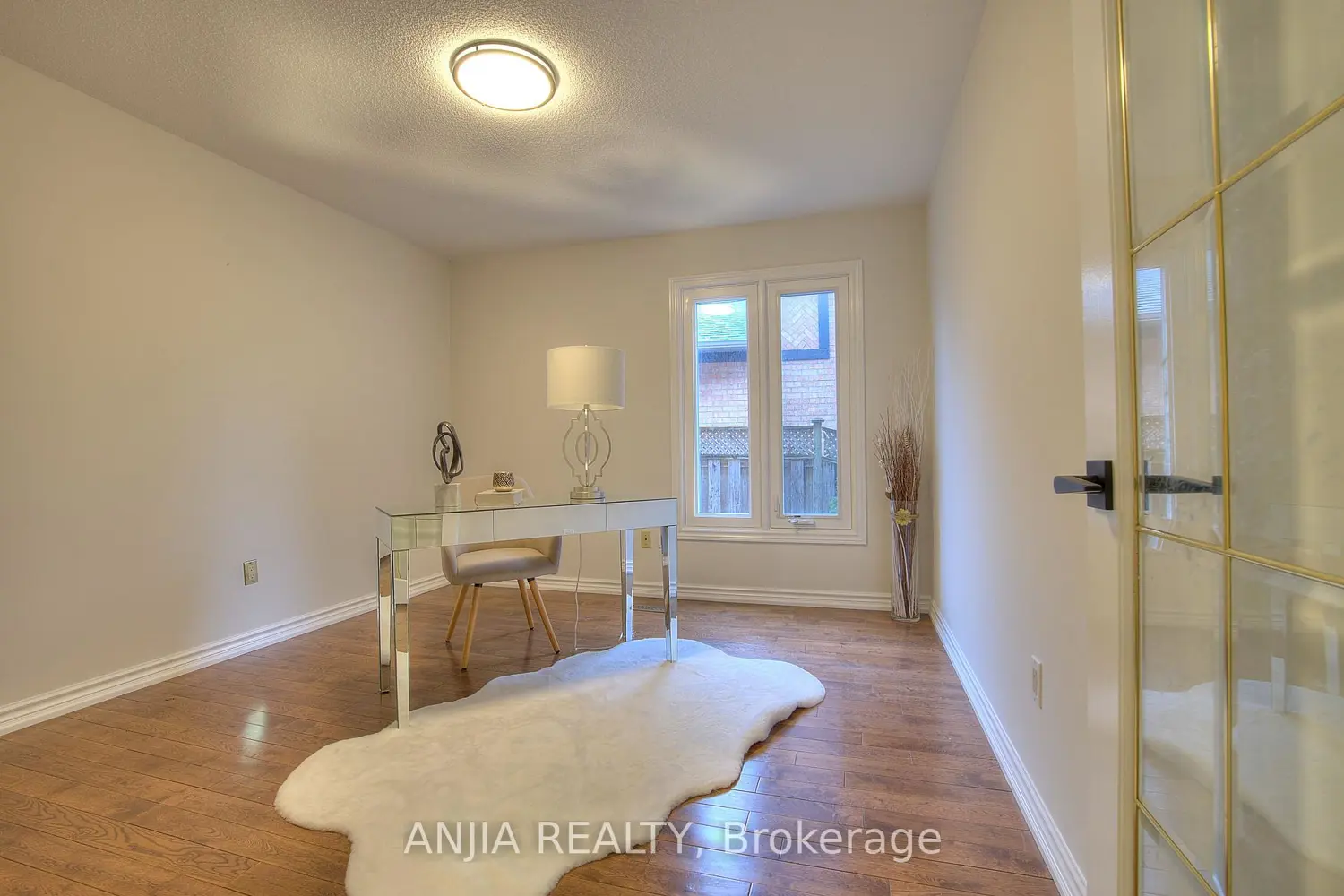 22 Chiltern Hill photo 2