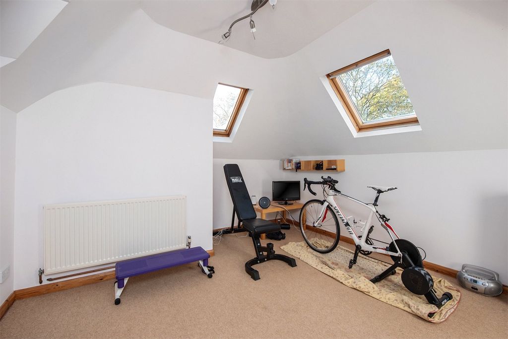 Additional image 21 of 5 bed detached house for saleNewnham Road, Hook, Hampshire RG27