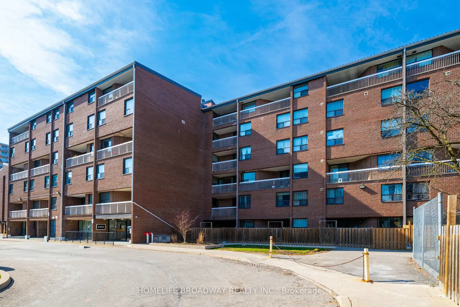 4062 Lawrence Avenue 205