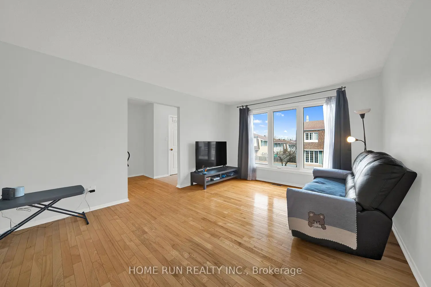 2111 Montreal Road 4 photo 4