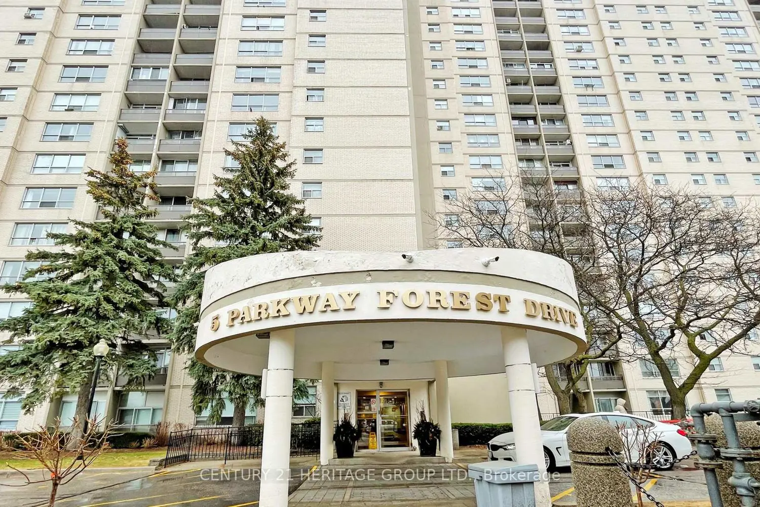 5 Parkway Forest Drive 409 photo 2