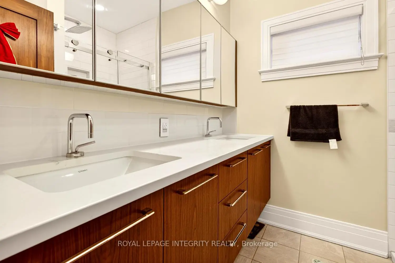 73 Renfrew Avenue photo 5