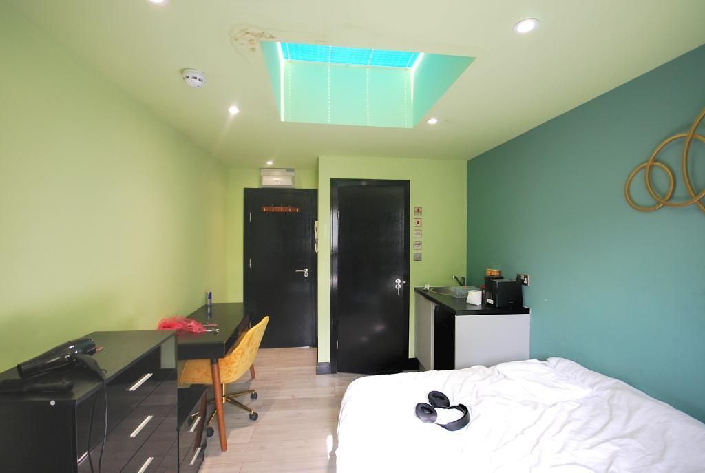 Additional image 2 of 10 bed semi-detached house for salePark Drive, North Harrow, Harrow HA2