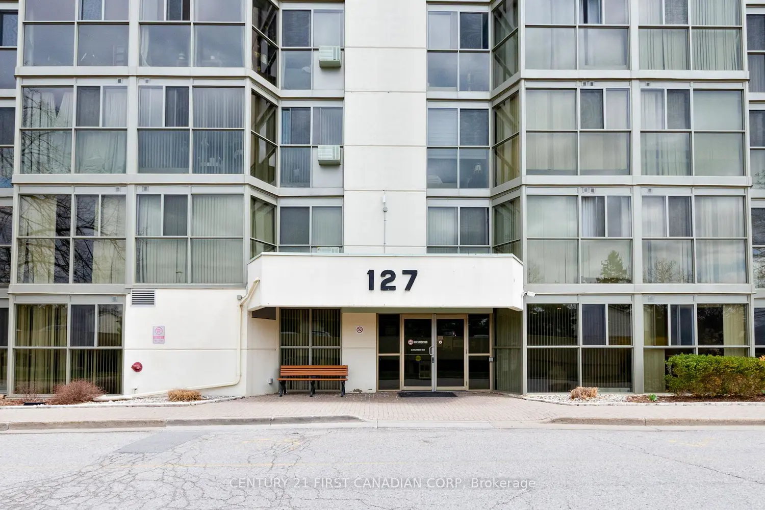 127 Belmont Drive 801 photo 2
