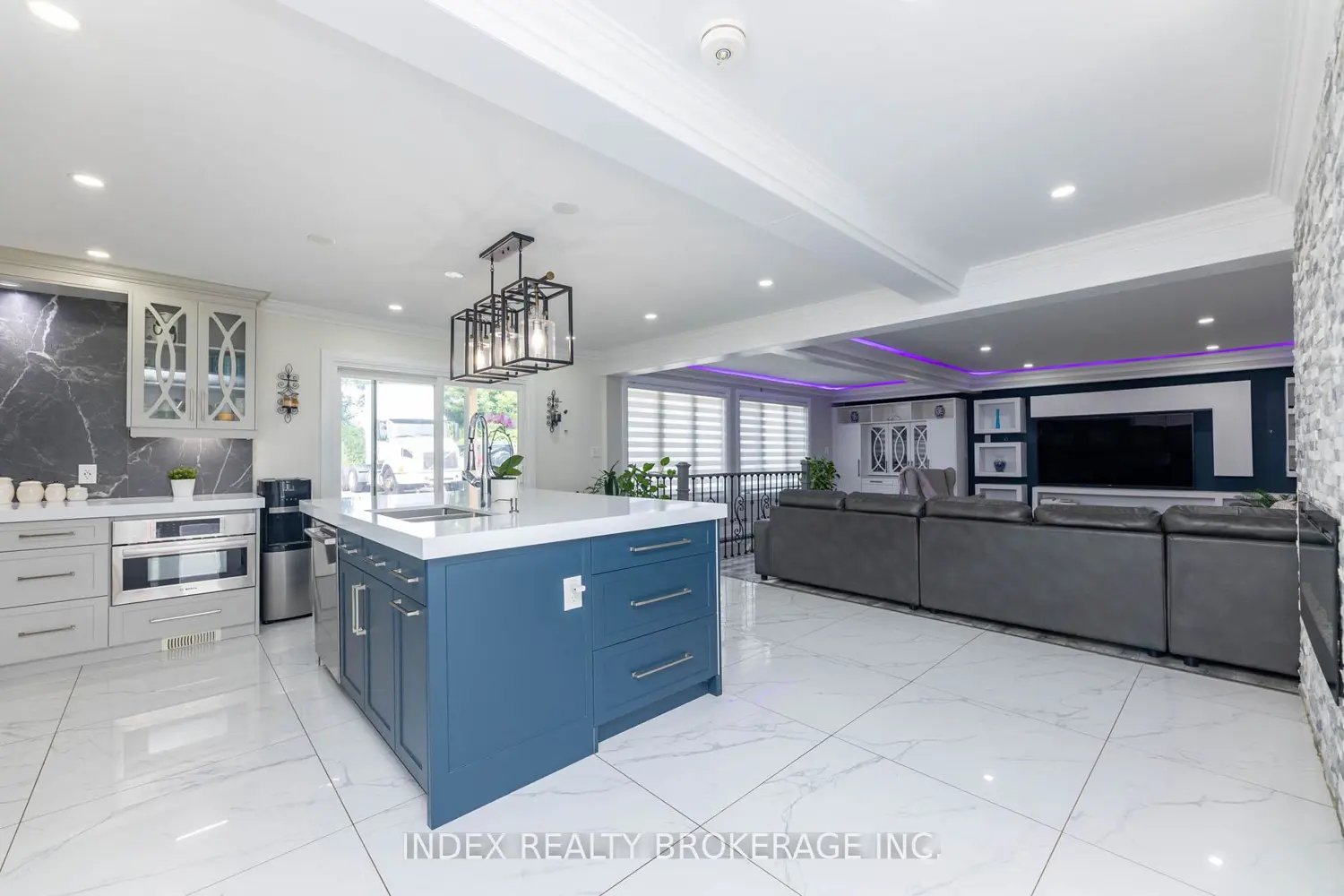 15277 Dixie Road photo 3