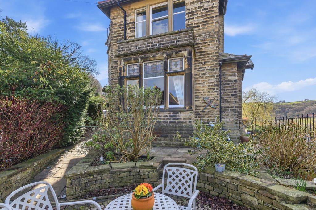 6 bed terraced house for saleHurst Dene And South Dene, Birchcliffe Road, Hebden Bridge HX7