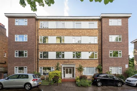 New Wanstead, Wanstead E11