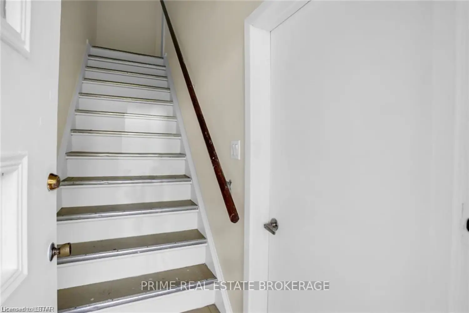 329 Salisbury Street photo 2