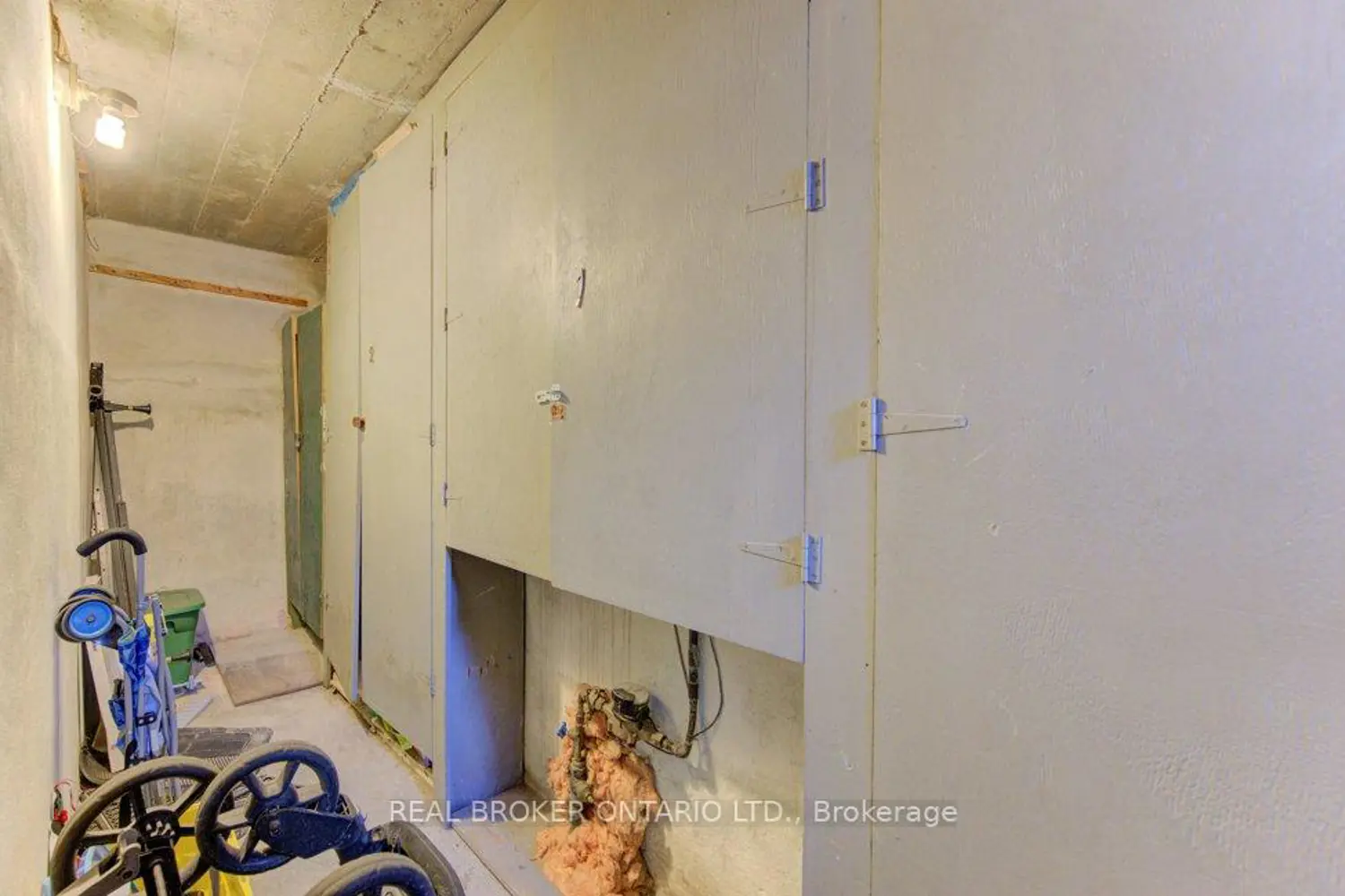 109 Eton Drive photo 3