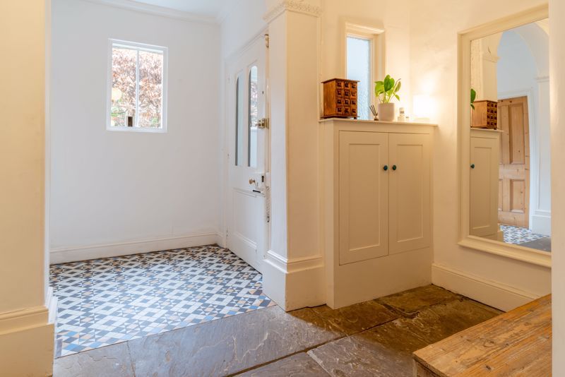Additional image 5 of 7 bed property for saleSt Andrews Street, Hertford SG14