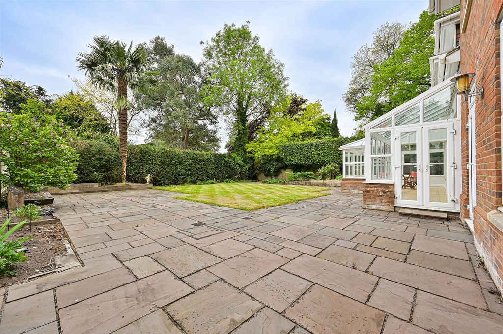 Additional image 5 of 6 bed property for saleRedbourn Lane, Harpenden AL5