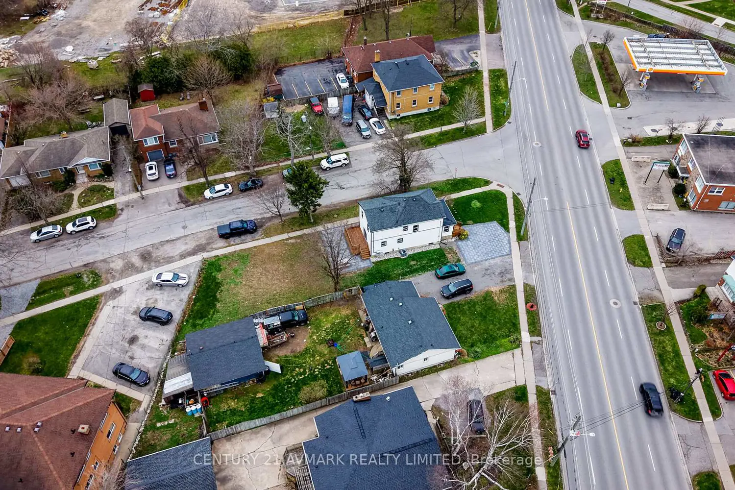 336 Geneva Street photo 4