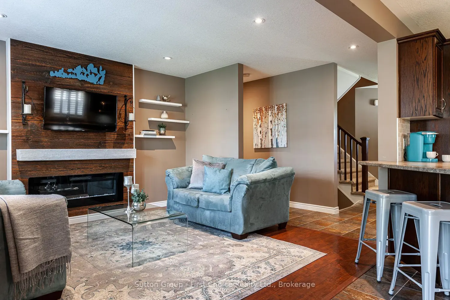 74 Rutherford Drive photo 4