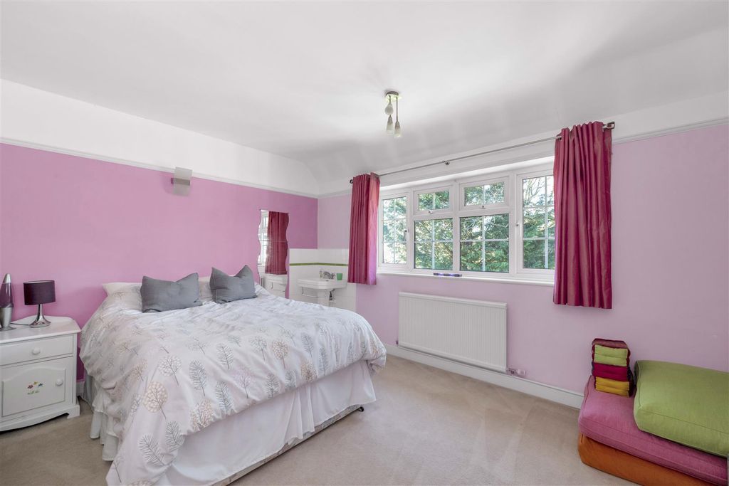 Additional image 8 of 5 bed detached house for saleSauncey Wood, Harpenden AL5