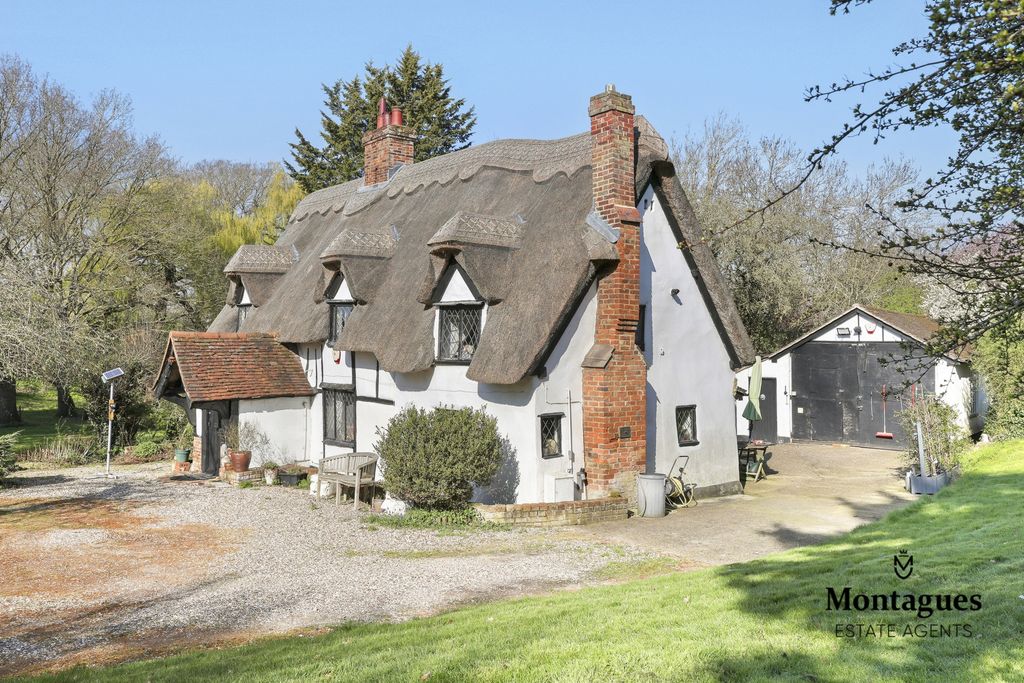 3 bed detached house for saleParndon Wood Road, Harlow CM19