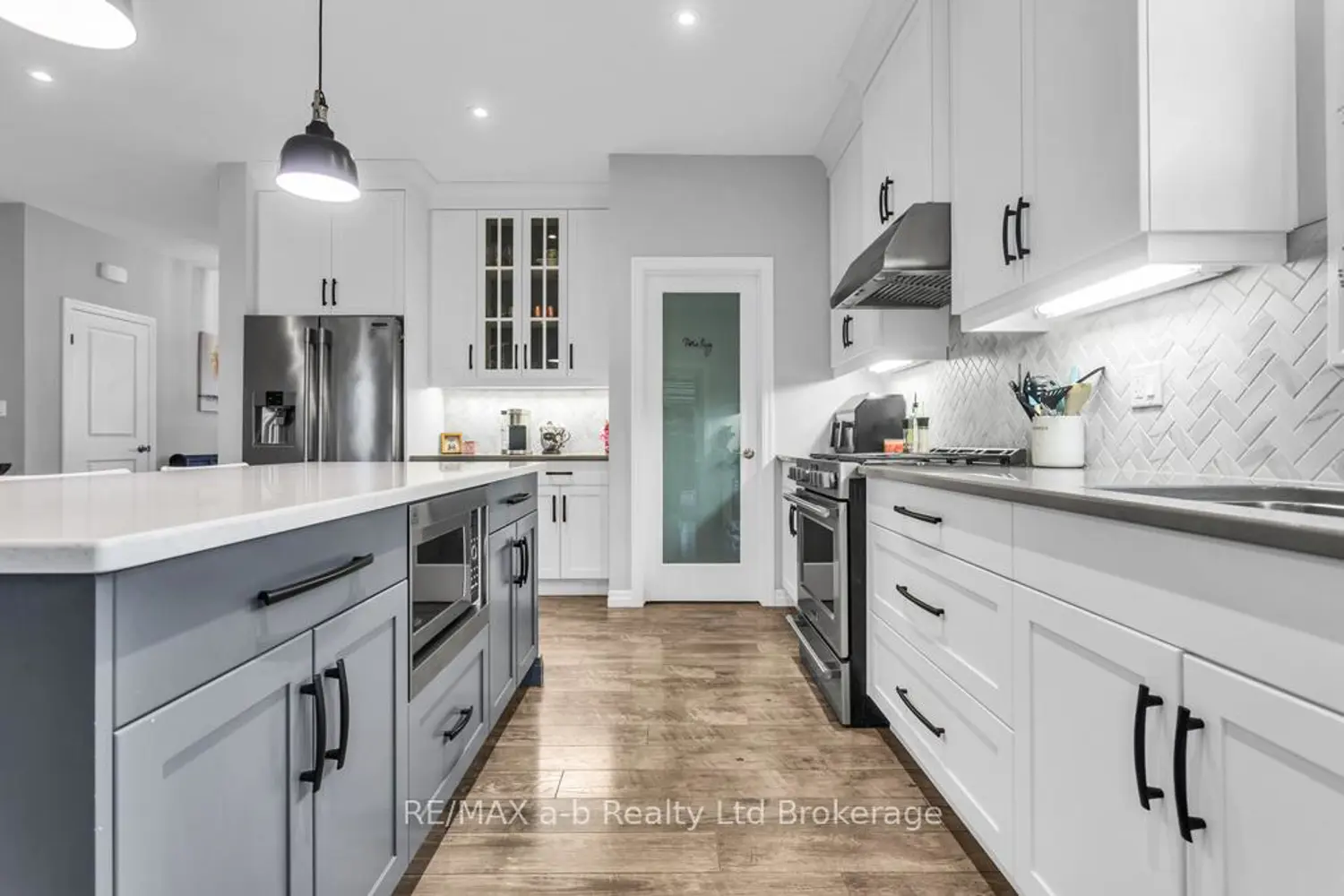 241 Wilson Avenue photo 3