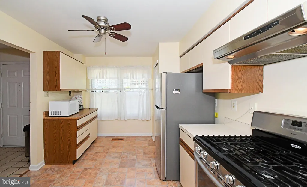 Additional image 10 of 331 Ivanhoe Court, Langhorne, PA 19047