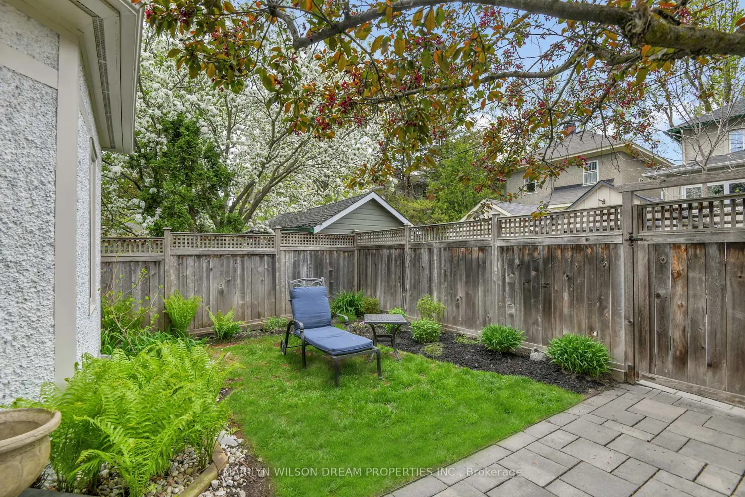 Additional image 4 of 598 Queen Elizabeth Drive