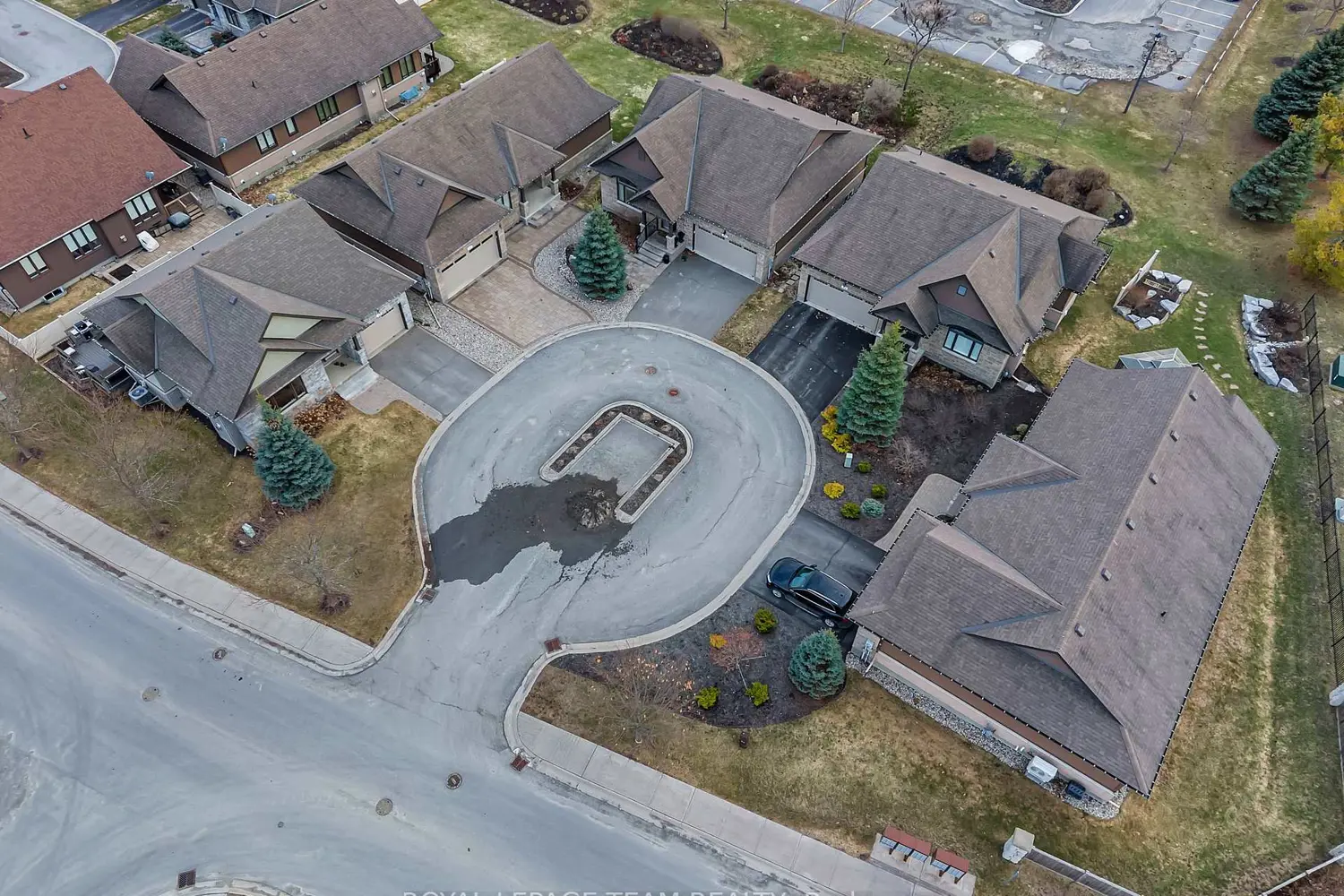 28 Magnolia Way photo 2